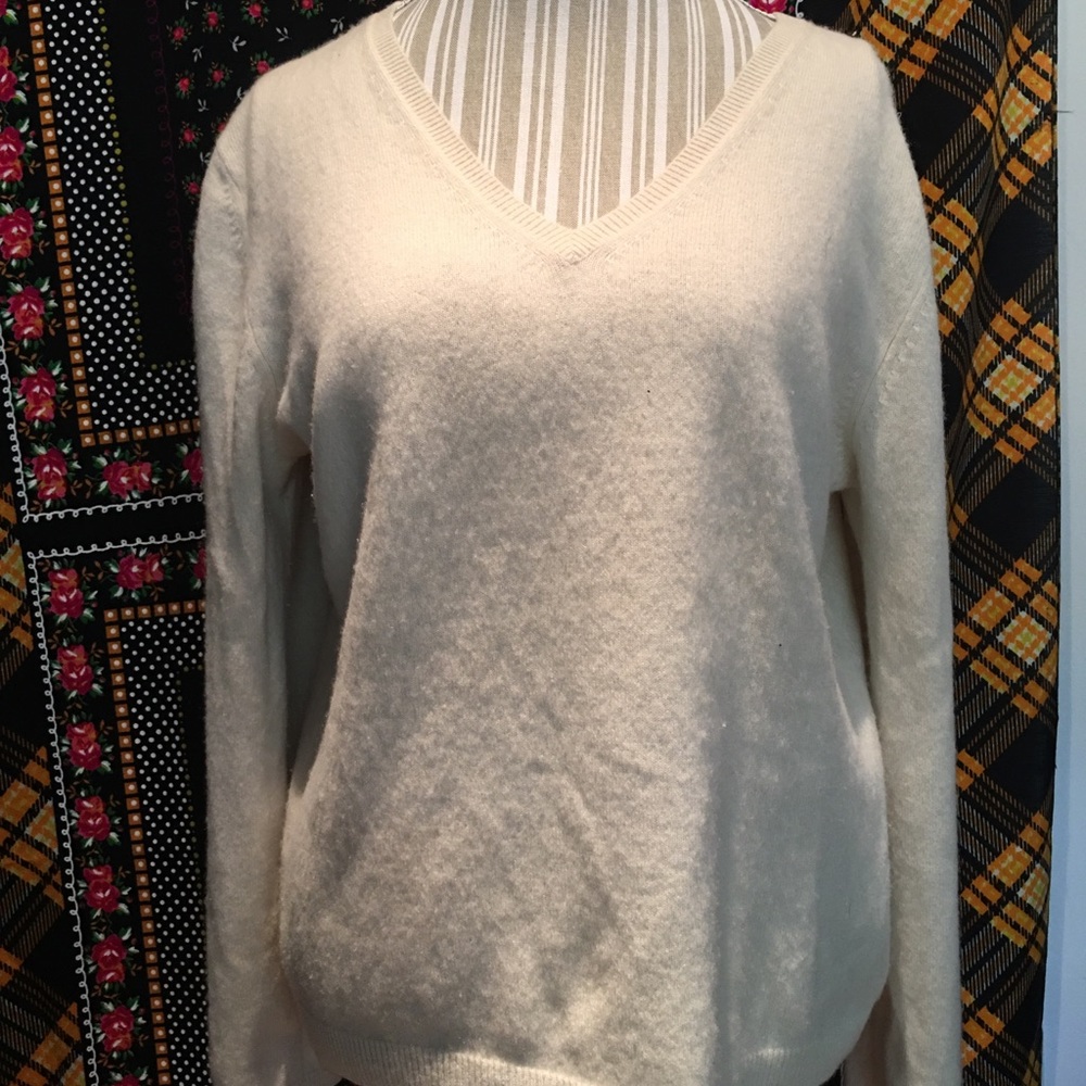 Cashmere sweater